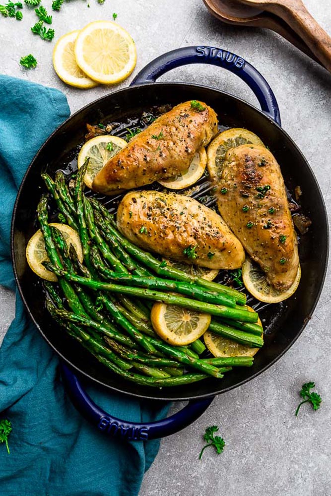 Keto Lemon Pepper Chicken – an easy 30 minute one pan meal perfect for busy weeknights. Best of all, this low carb, paleo-friendly recipe cooks up tender, juicy and full of delicious fresh and zingy flavors.